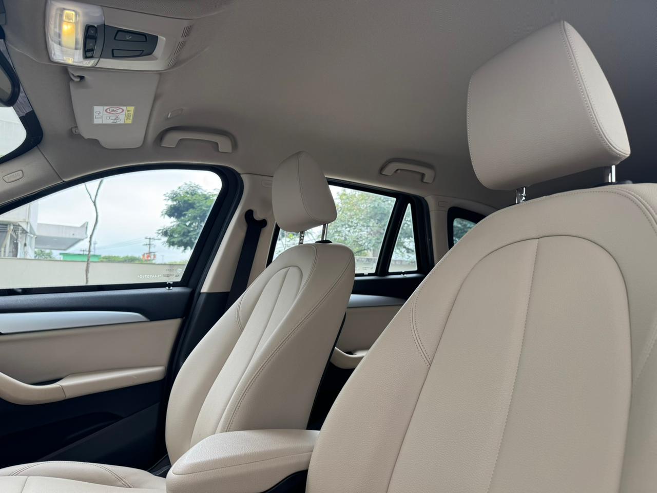 BMW X1 - Foto 8