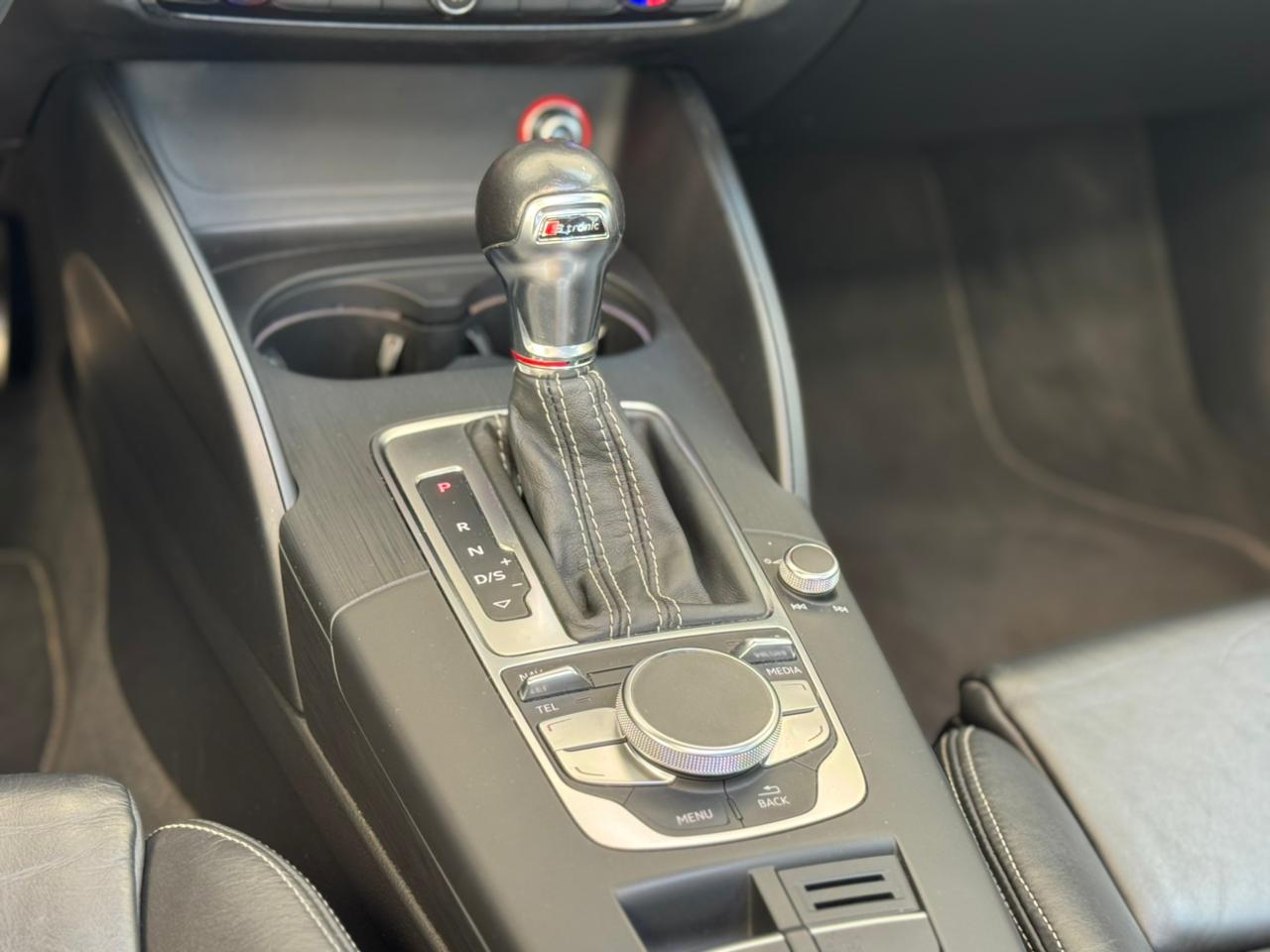 Audi S3 - Foto 12