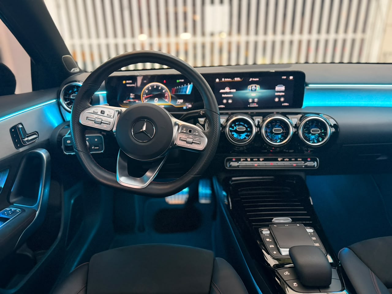 Mercedes-Benz A 35 AMG - Foto 11