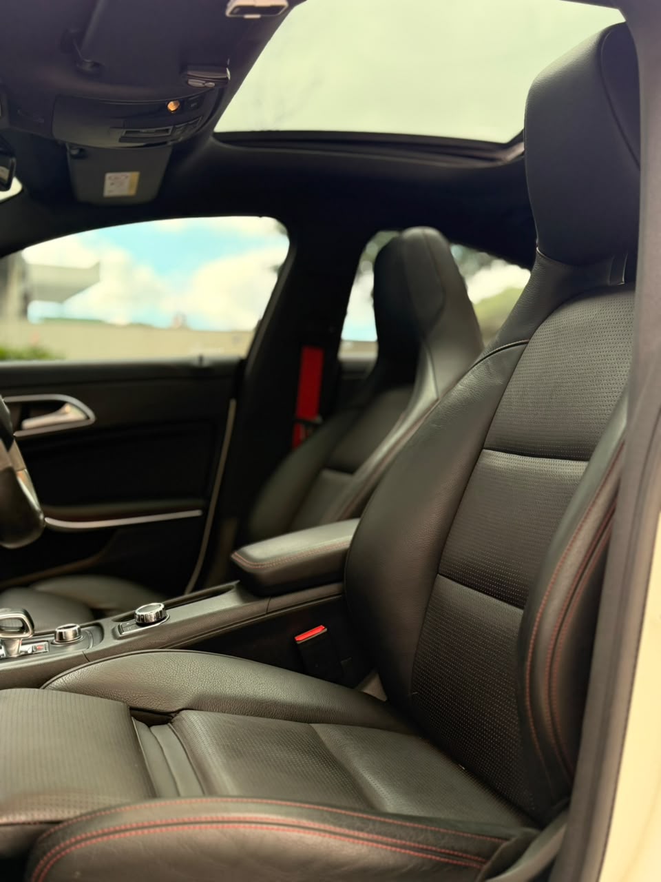 Mercedes-Benz CLA 45 AMG - Foto 10