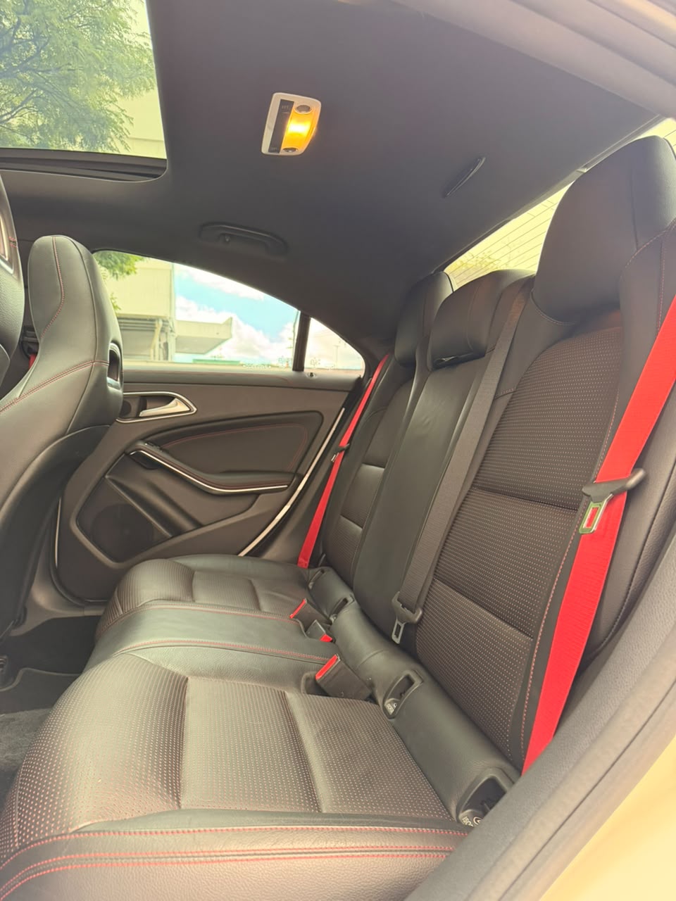 Mercedes-Benz CLA 45 AMG - Foto 12