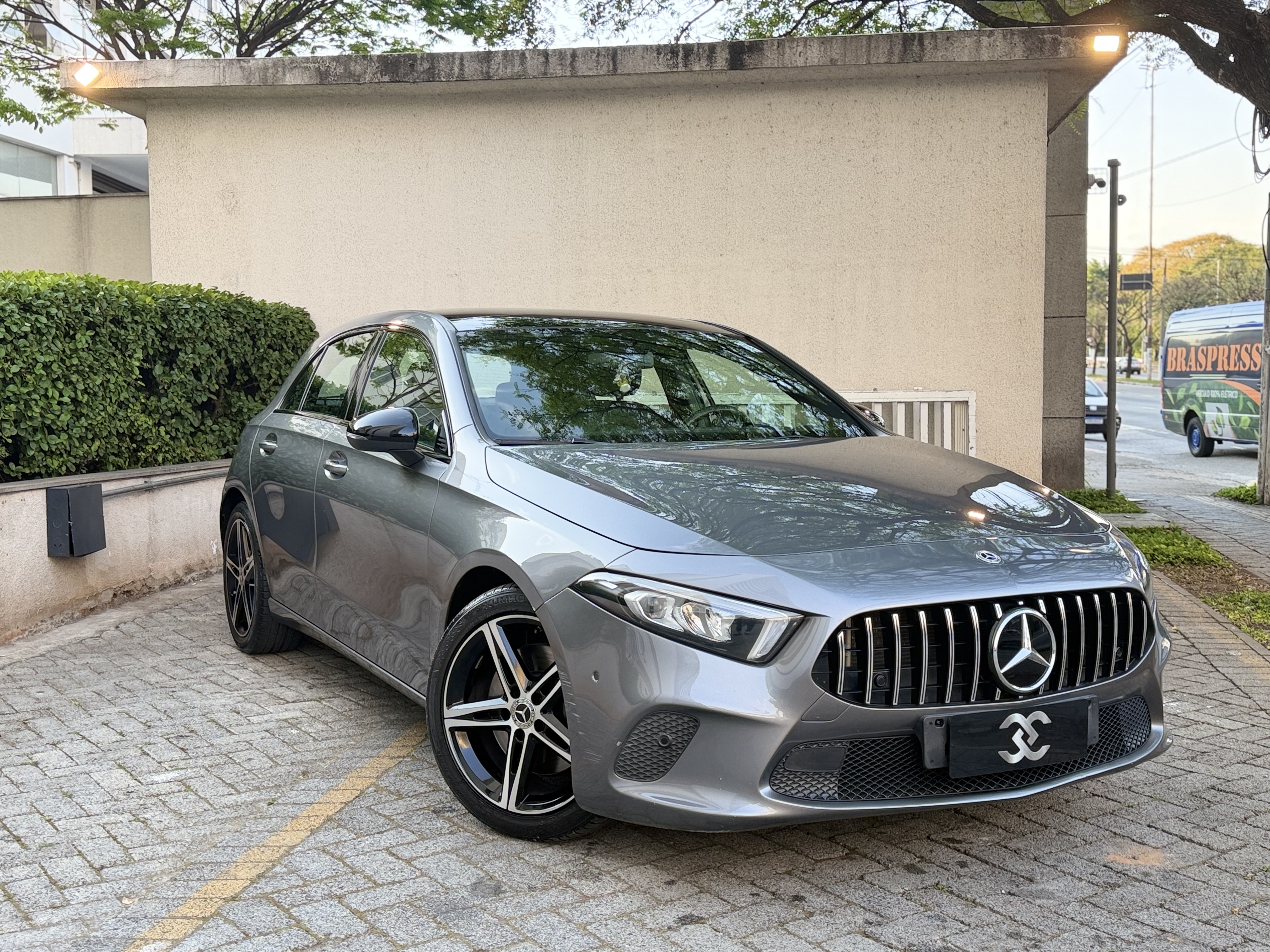 Mercedes-Benz A250